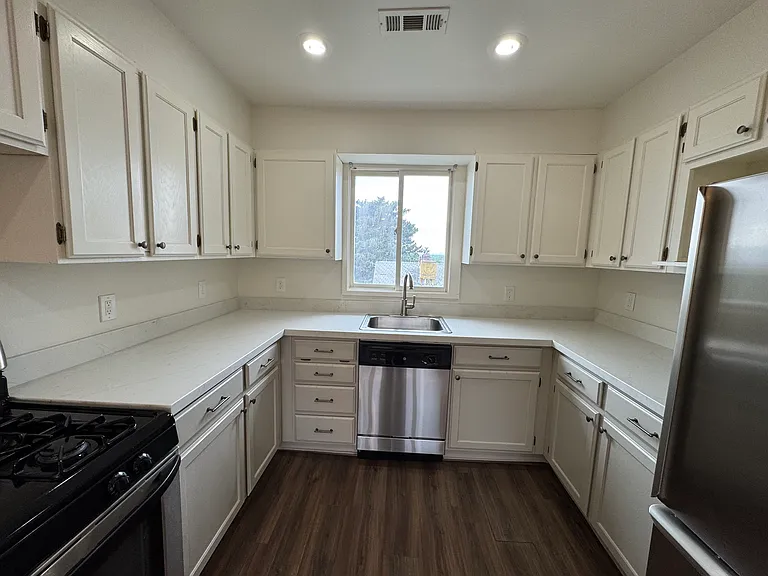 1260 E Emerson Ave #1 — Photo 4