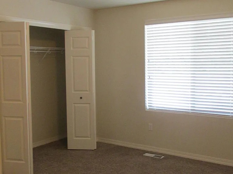 4748 Ida Dr — Photo 13