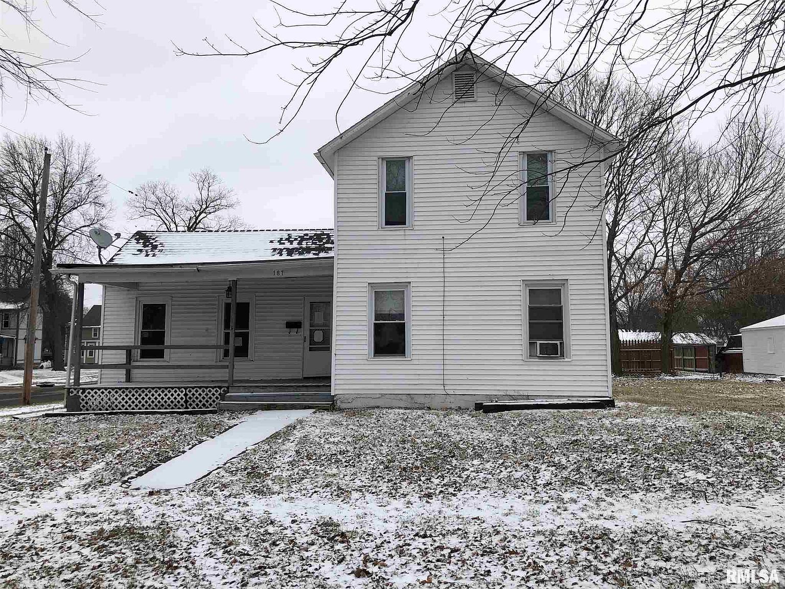 187 N Gold St, Farmington, IL 61531 | Zillow