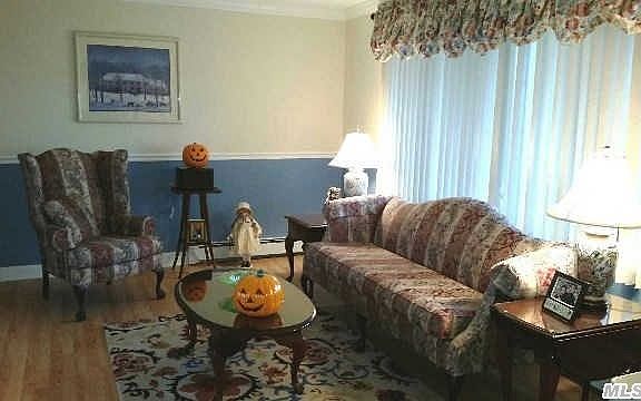 3rd image of 9 Shore Dr N