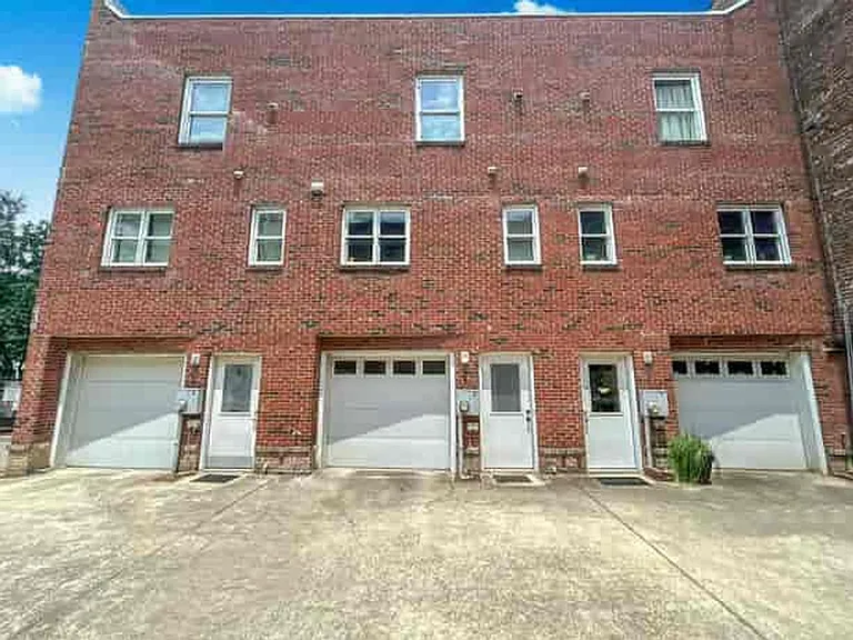 322 Peters St SW #2 — Photo 32