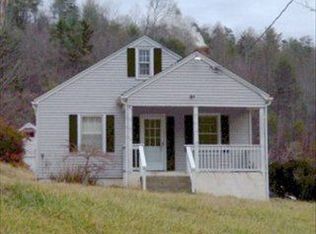 7065 Buckeye Rd, Roanoke, VA 24018