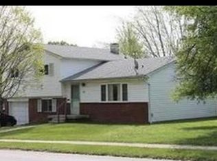 221 E McKenzie Rd, Greenfield, IN 46140