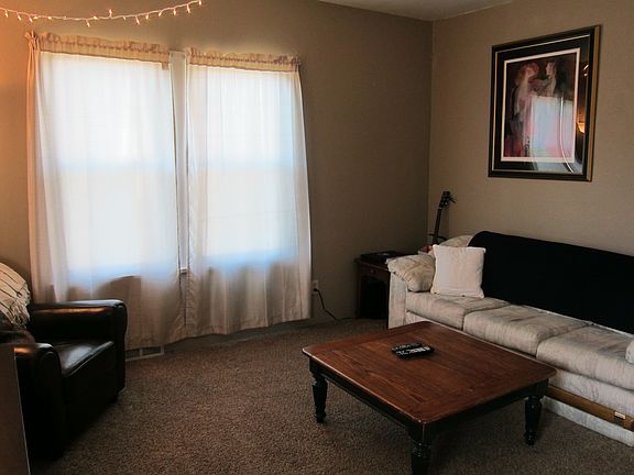 Spacious Living room