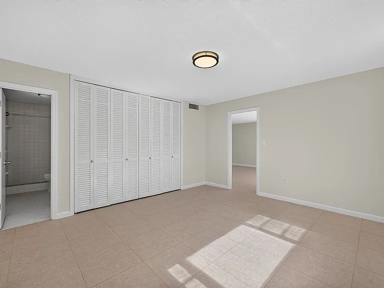 700 Melrose Ave #A5 — Photo 17