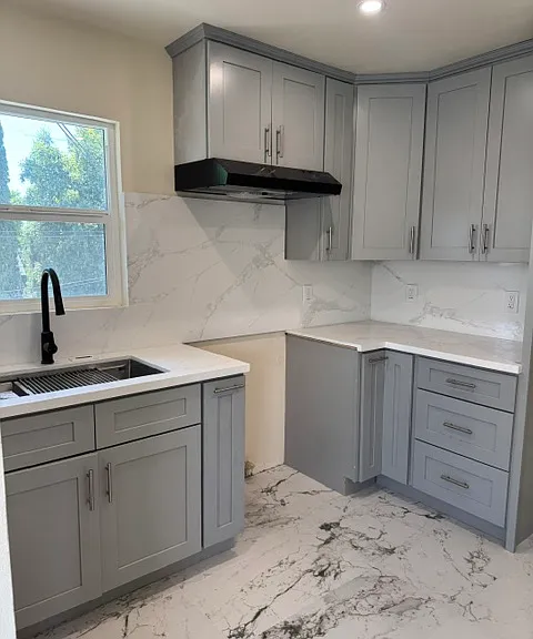 851 N San Antonio Ave #D — Photo 6
