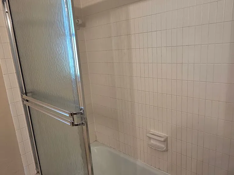 1876 Mid Ocean Cir — Photo 15