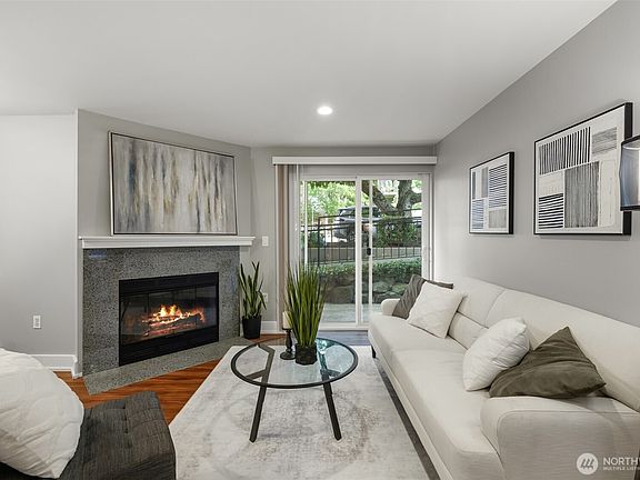 5th image of 4831 Fauntleroy Way SW #103