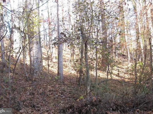 473 Dove Ct, Lusby, MD 20657