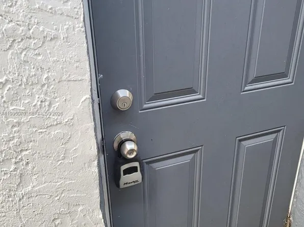 2910 NW 6th Ct #2, Pompano Beach, FL 33069