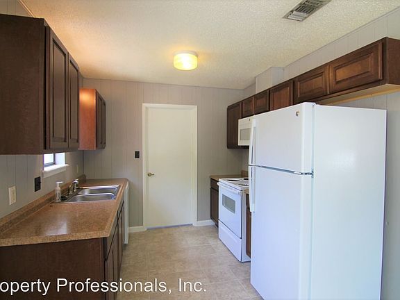4th image of 206-B Redbud Ln