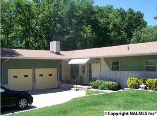 1401 Edgewood St NW, Hartselle, AL 35640