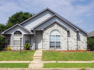 2205 Silverthorn Ln, Flower Mound, TX 75028