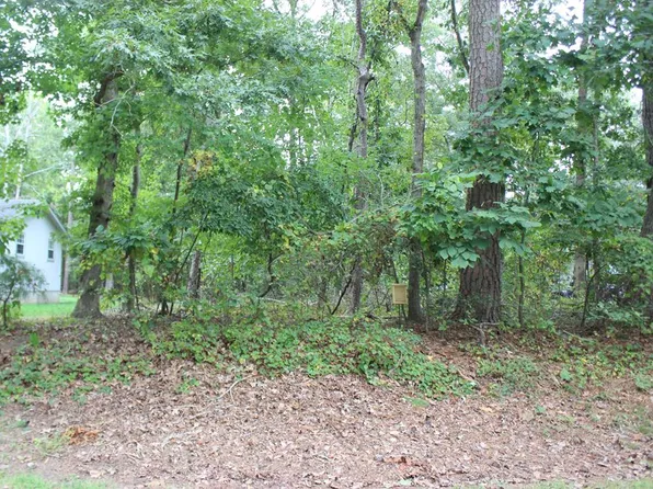 36 Brigantine Blvd, Greenbackville, VA 23356