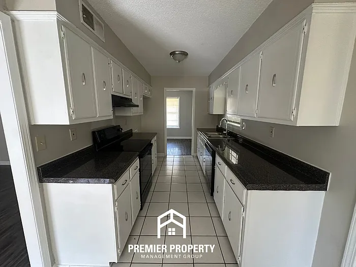 5715 Longacre Ave — Photo 5