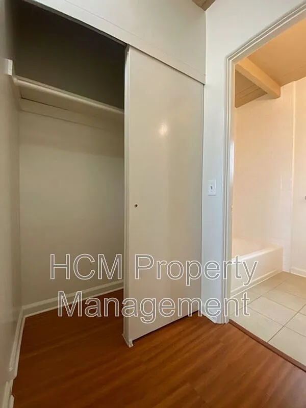 1 bed, 1.0 bath, 375 sqft, $2,195 — Photo 3