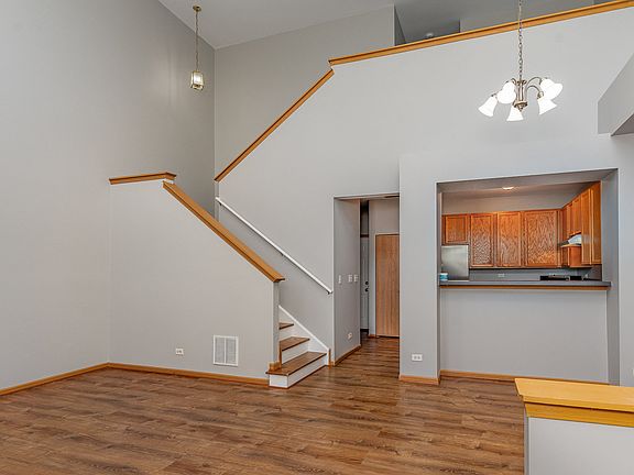 3rd image of 2255 Georgetown Cir