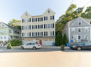 68 School St, Norwich, CT 06360