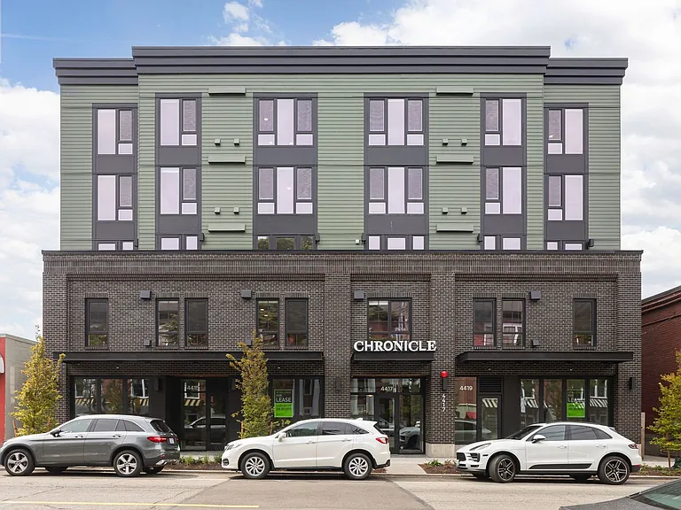 CHRONICLE: Stylish Wallingford Studios with Full Appliance Package & Premium Amenities — Photo 54