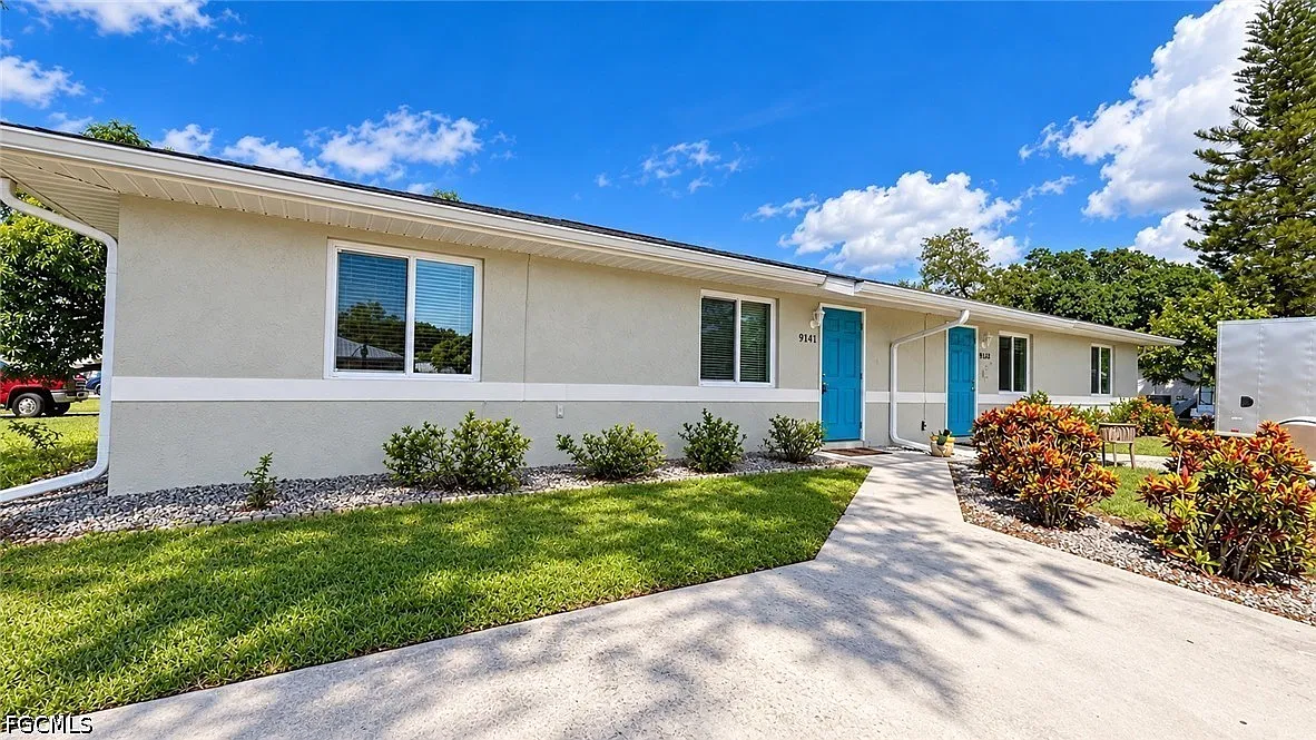 3 bed, 2.0 bath, 1024 sqft, $2,050 — Photo 1