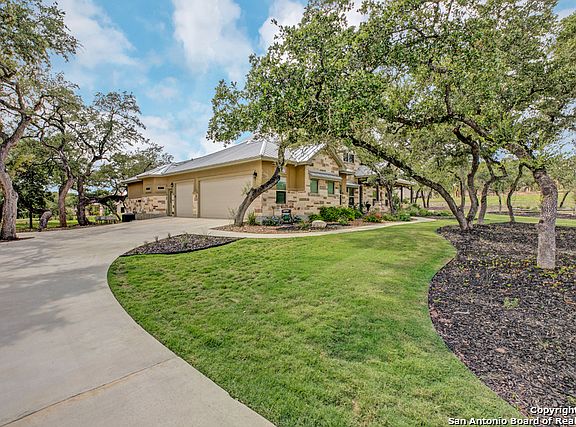 3rd image of 5689 Dry Comal Dr