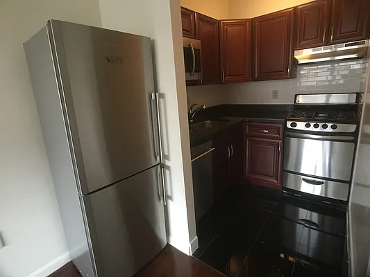 Rented by BuySell Real Estate Inc | media 25