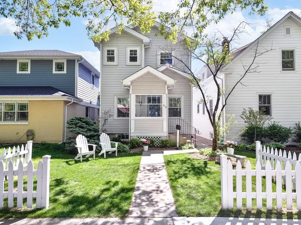 204 16th St, Wilmette, IL 60091