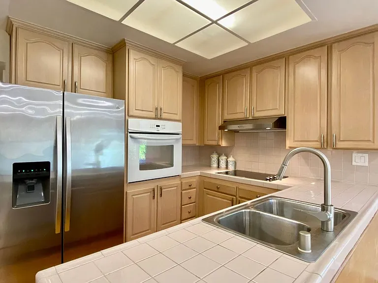 6187 Meridian Ave — Photo 8