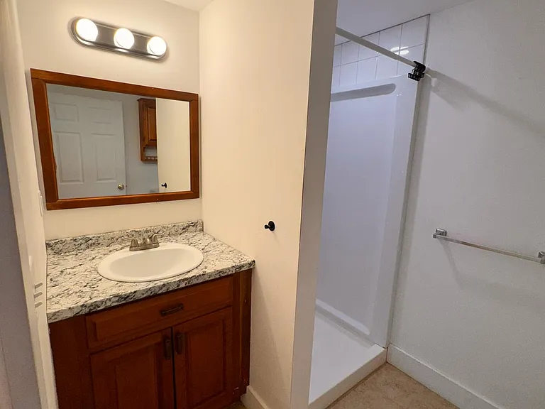 80 Pearl St #1B — Photo 6