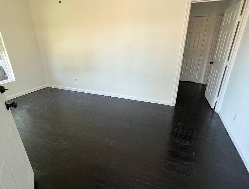 1st image of 1214 Knight St