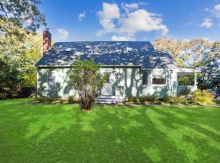 32C Canoe Place Rd, Hampton Bays, NY 11946