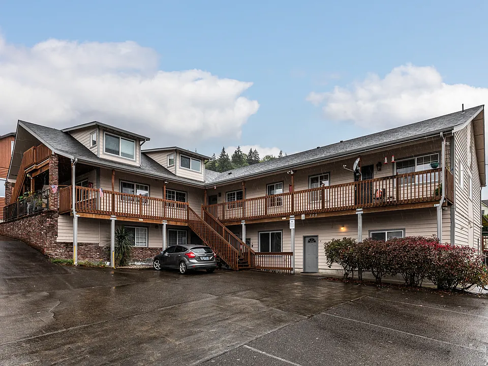 308 W 3rd St #7