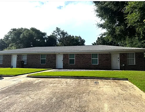 3410 Green Briar Cir #A Photo 1 3410 Green Briar Cir #A Photo 1