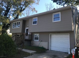 333 Windward Ave, Beachwood, NJ 08722