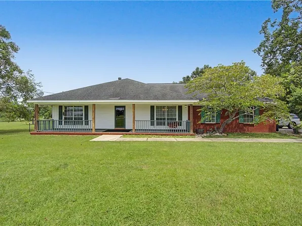 13770 Running Deer Ct, Grand Bay, AL 36541