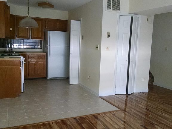 5th image of 66 Macon Ave