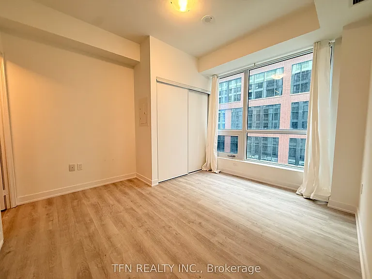15 Richardson St #432 — Photo 8