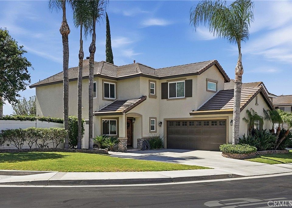 1st image of 981 Acorn Ln