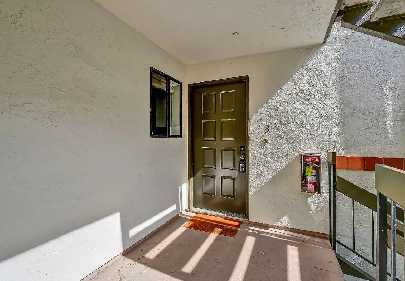 1 bed, 1.0 bath, 784 sqft, $3,200 — Photo 4