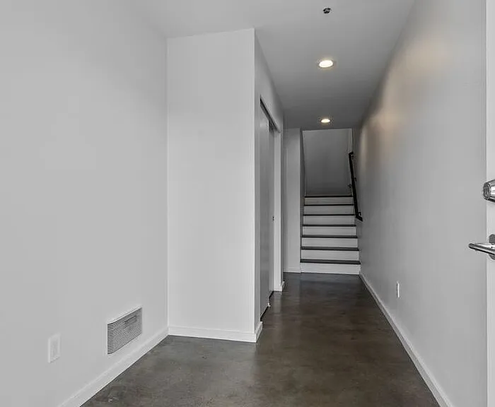 3908A S Hudson St — Photo 32