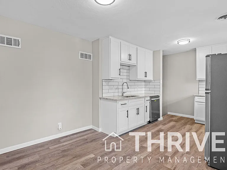 1068 Rainbow Dr — Photo 9