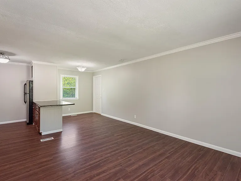 3218 Chantilly Dr — Photo 21