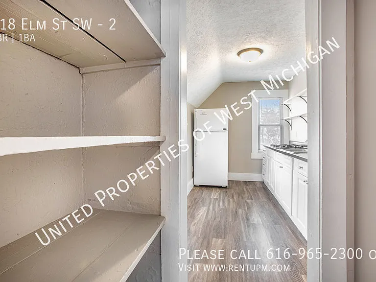 118 Elm St SW #2 — Photo 12