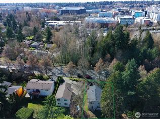10606 Roosevelt Way NE, Seattle, WA 98125