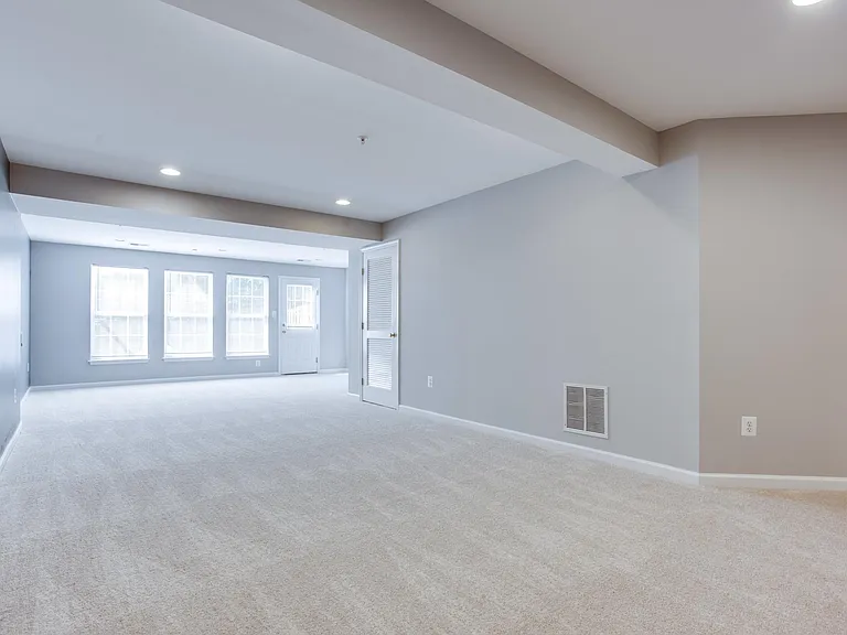 10410 Damascus Park Ln — Photo 44