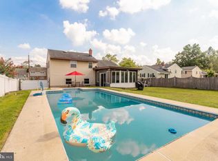 56 Pleasant Valley Dr, West Deptford, NJ 08096