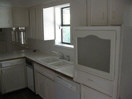 5th image of 1917 Valley Oaks Ct
