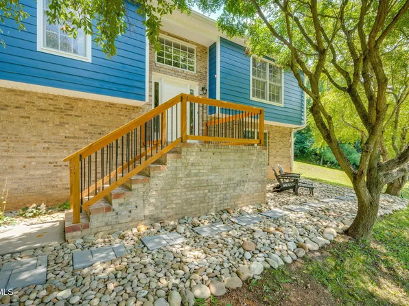 2937 Forest View Rd, Kingsport, TN 37660