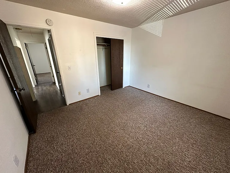 1295 Bond St — Photo 9