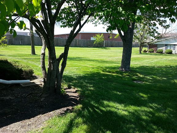 3rd image of 1432 Millbrook Ct #82